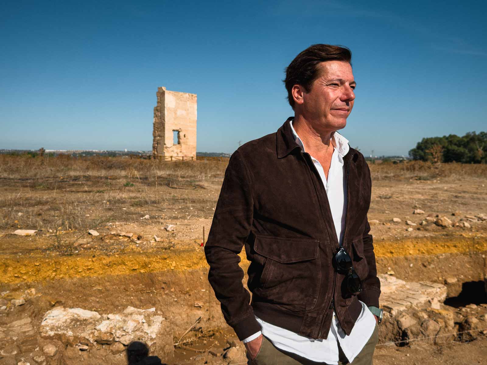 Visita institucional al entorno arqueológico de Orippo y la Torre de los Herberos